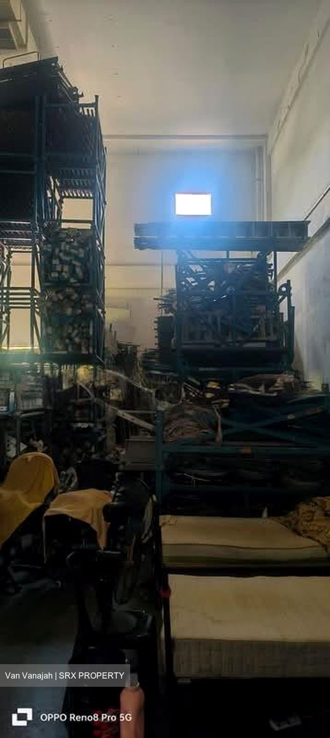 Tuas Bay Drive (D22), Factory #585363161